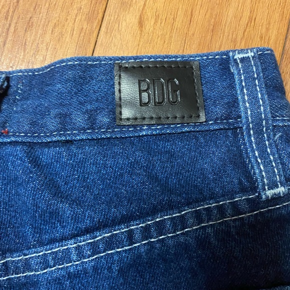 Dark colored cowboy jeans urban outfitters - Picture 3 of 4